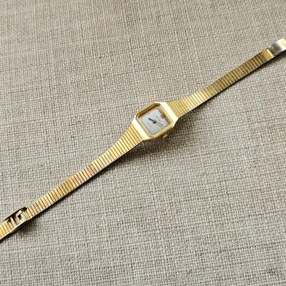 Vintage Waltham Women Wristwatch Japan Movt Analog Quartz Gold Tone Wrist Watch - Picture 7 of 10